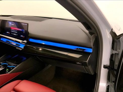 Certified 2025 BMW i5 M60 AWD/4WD image 23