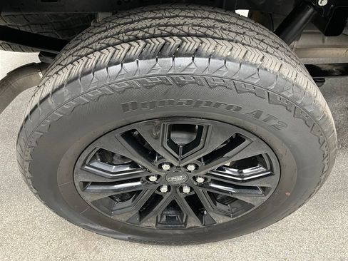 Used 2025 Ford F150 Lariat AWD/4WD image 17