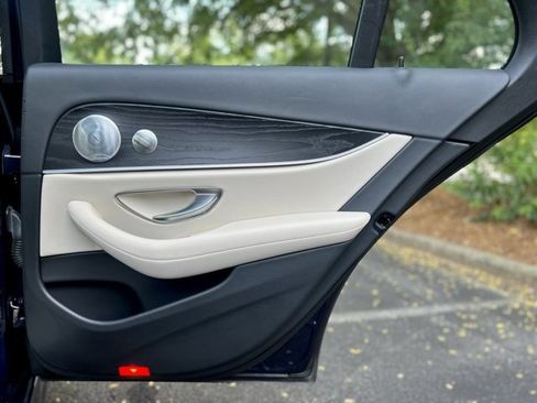 Used 2020 Mercedes-Benz E 350 4MATIC Sedan image 21