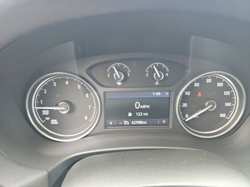 Used 2022 Buick Enclave Essence image 19