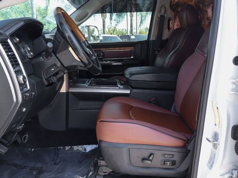 Used 2015 RAM 2500 Longhorn w/ Convenience Group image 17