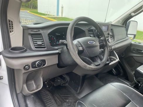 Certified 2020 Ford Transit 250 Medium Roof image 9