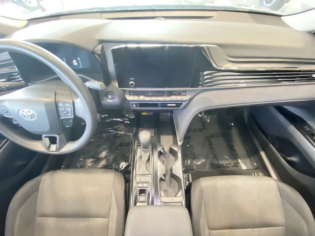Used 2025 Toyota Camry LE FWD image 22