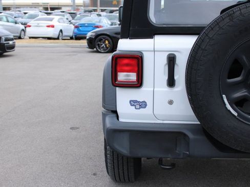 Used 2024 Jeep Wrangler Sport image 39