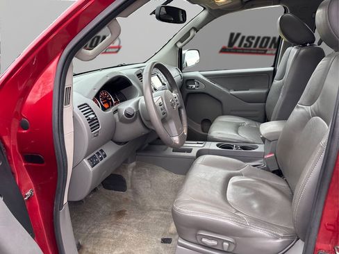 Used 2015 Nissan Frontier SL image 9