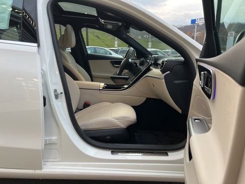 Used 2024 Mercedes-Benz C 300 C 300 image 26