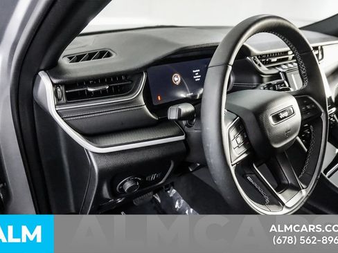 Used 2025 Jeep Grand Cherokee Altitude AWD/4WD image 35