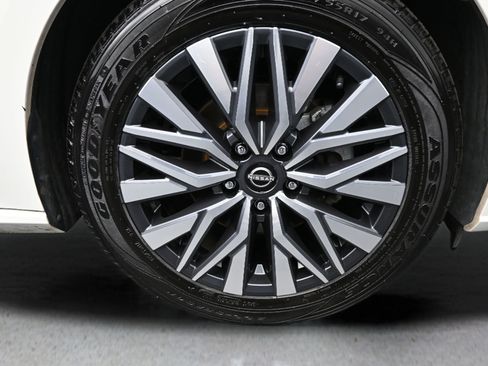 Used 2025 Nissan Altima 2.5 SV FWD image 20