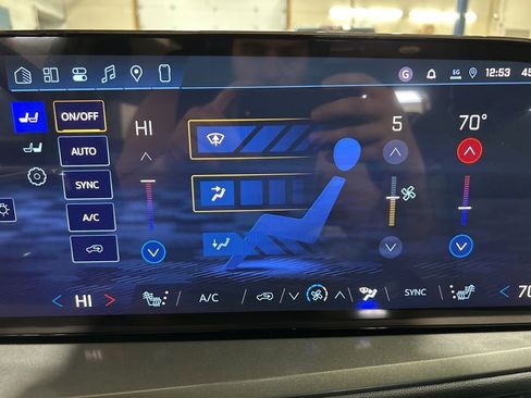 New 2026 Chevrolet Traverse LT w/ Driver Confidence Package image 32