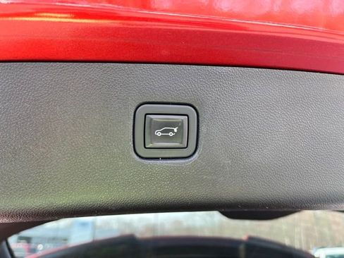 Used 2021 Chevrolet Blazer RS w/ Enhanced Convenience Package AWD/4WD image 9