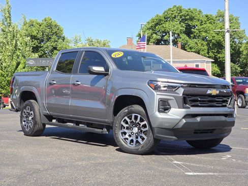 Used 2023 Chevrolet Colorado LT w/ LT Convenience Package III RWD image 2