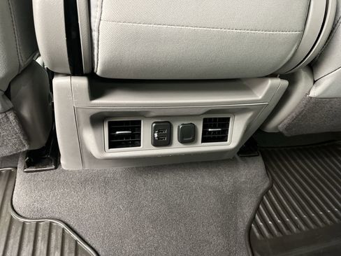 Used 2020 Chevrolet Silverado 1500 LT w/ Convenience Package image 11