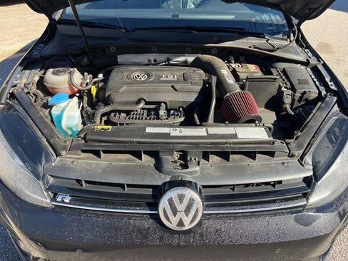 Used 2018 Volkswagen Golf R 4-Door image 32