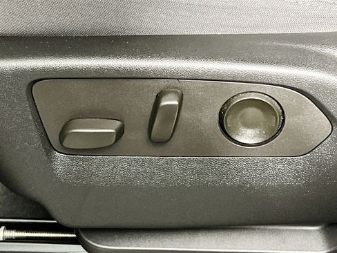 Used 2022 Chevrolet Silverado 1500 Custom RWD image 15