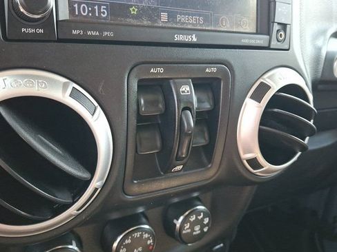 Used 2014 Jeep Wrangler Unlimited Sahara w/ Dual Top Group AWD/4WD image 30