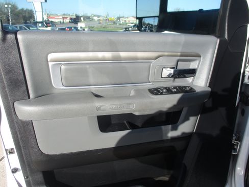 Used 2015 RAM 2500 Lone Star image 6