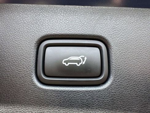 Certified 2023 Hyundai Tucson Limited AWD/4WD image 11