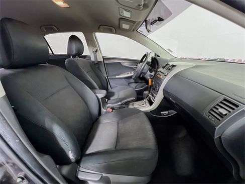 Used 2010 Toyota Corolla S image 33