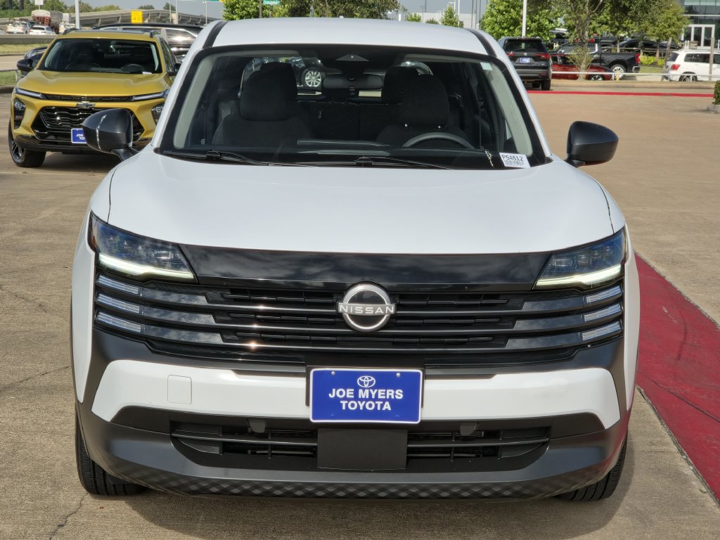 Used 2025 Nissan Kicks S FWD image 3