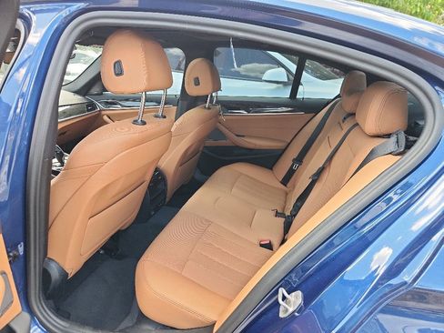 Used 2023 BMW 530e w/ Premium Package RWD image 3