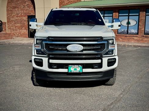 Used 2022 Ford F250 Platinum w/ FX4 Off-Road Package image 2