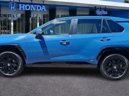 Used 2022 Toyota RAV4 SE w/ Convenience Package AWD/4WD image 5