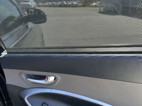 Used 2017 Hyundai Santa Fe Limited FWD image 48