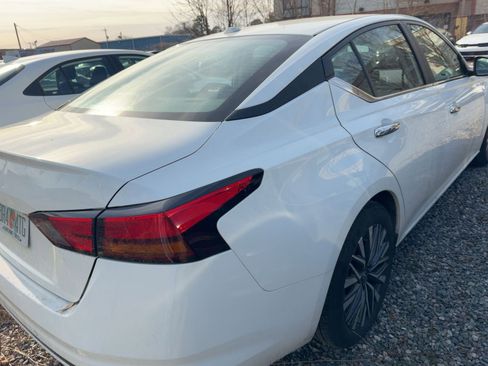Used 2025 Nissan Altima 2.5 SV image 6