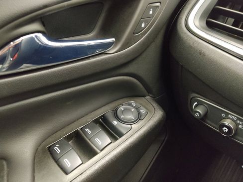 Used 2024 Chevrolet Equinox LT FWD image 27