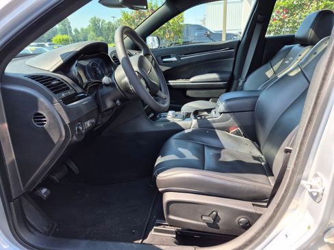 Used 2023 Chrysler 300 S w/ Comfort Group RWD image 11