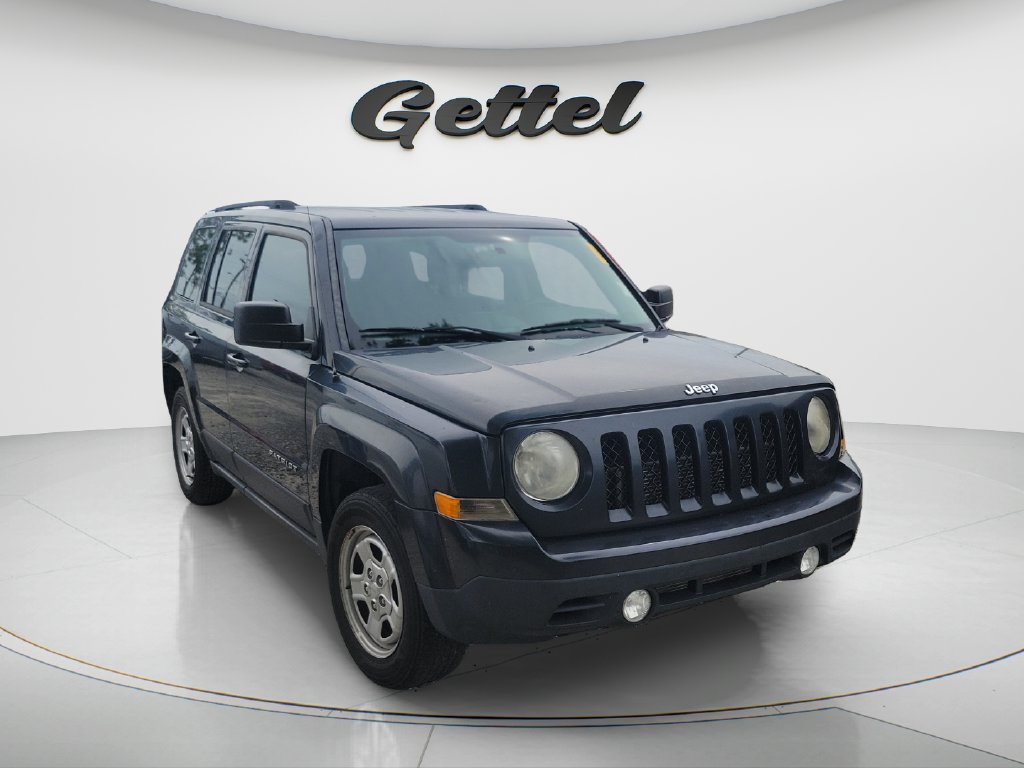 Used 2014 Jeep Patriot Sport w/ Power Value Group FWD image 3