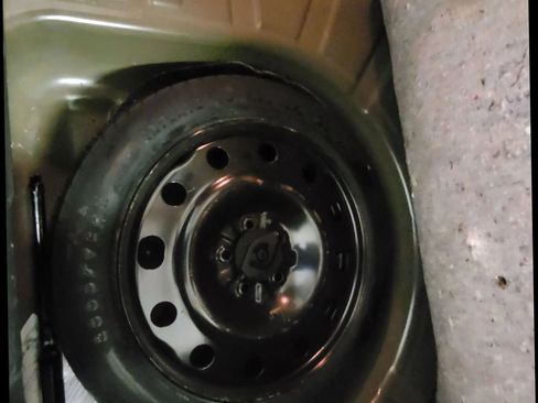 Used 2008 Ford Taurus SEL image 16