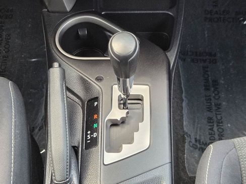 Used 2017 Toyota RAV4 XLE AWD/4WD image 29