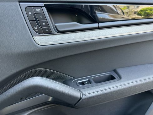 New 2026 Porsche Cayenne E-Hybrid image 19