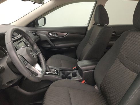 Used 2020 Nissan Rogue S w/ Special Edition Package FWD image 17