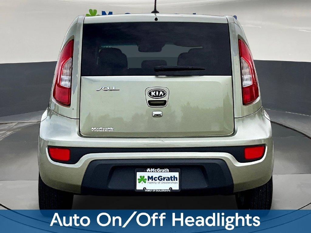Used 2012 Kia Soul + w/ Audio Pkg FWD image 7