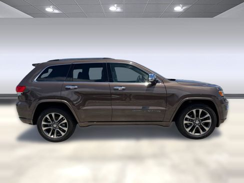 Used 2018 Jeep Grand Cherokee Overland RWD image 8