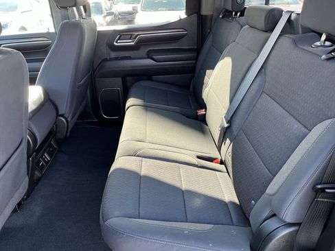 Used 2022 Chevrolet Silverado 1500 LT AWD/4WD image 25