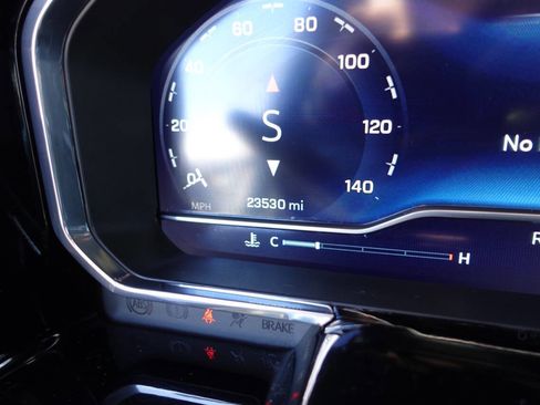 Used 2024 Chevrolet Silverado 1500 LT image 49