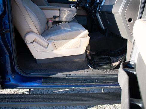 Used 2011 Ford F150 XLT w/ XLT Chrome Pkg image 29