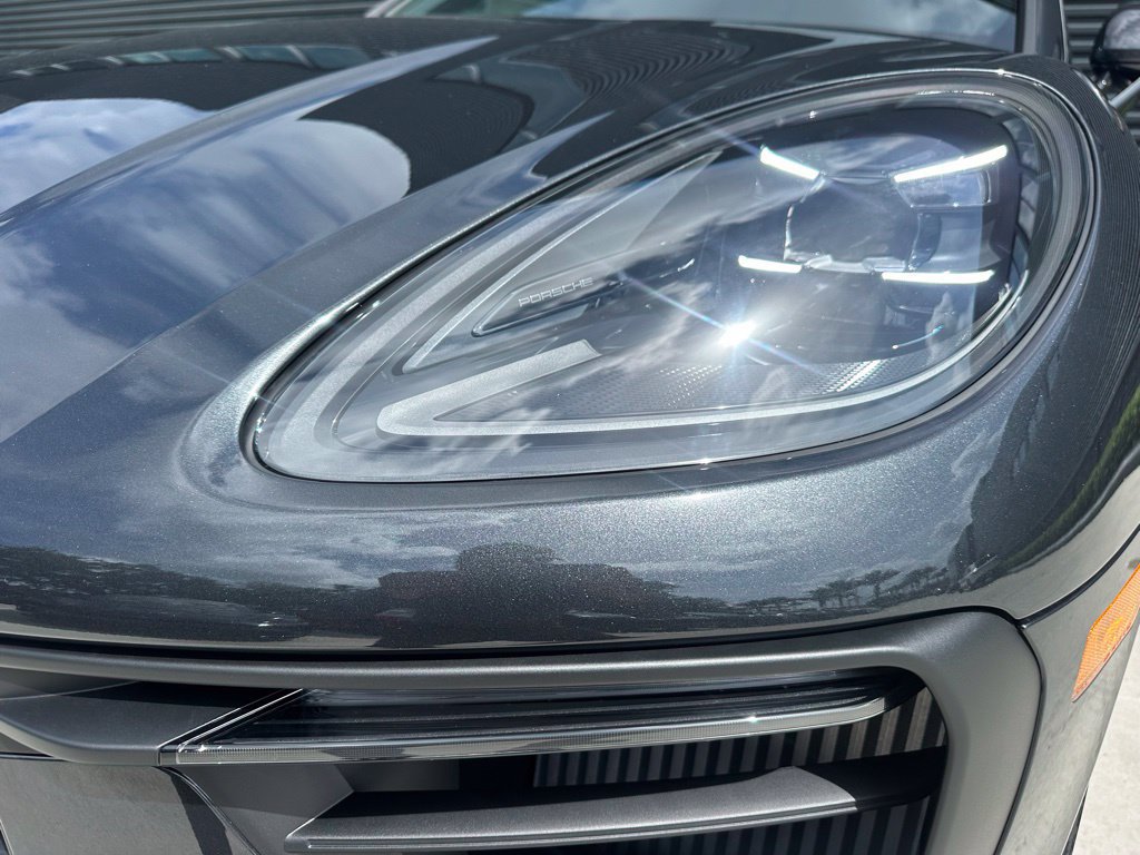 Used 2026 Porsche Macan S AWD/4WD image 9
