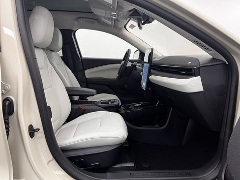 New 2026 Ford Mustang Mach-E Premium image 28