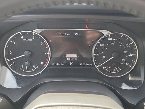Used 2025 Nissan Rogue SV AWD/4WD image 30