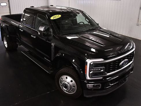 Used 2023 Ford F450 Platinum w/ FX4 Off-Road Package AWD/4WD image 14