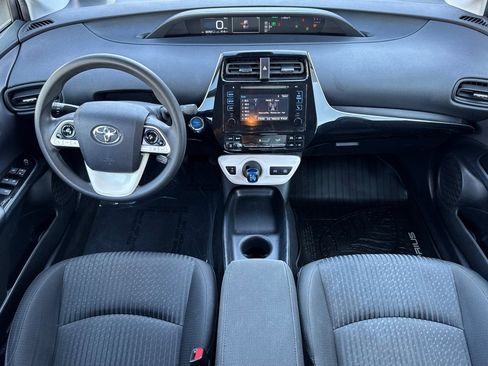 Used 2018 Toyota Prius One image 16