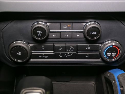 Used 2023 Ford Bronco Black Diamond AWD/4WD image 33