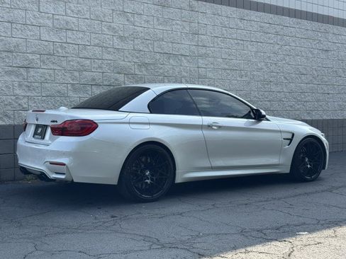 Used 2018 BMW M4 Convertible RWD image 17