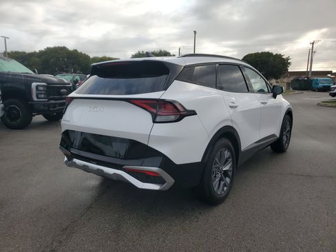 Used 2023 Kia Sportage SX image 5