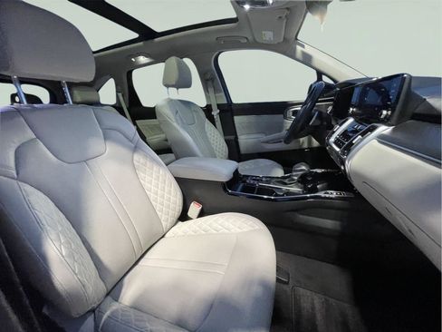 Used 2023 Kia Sorento SX image 26