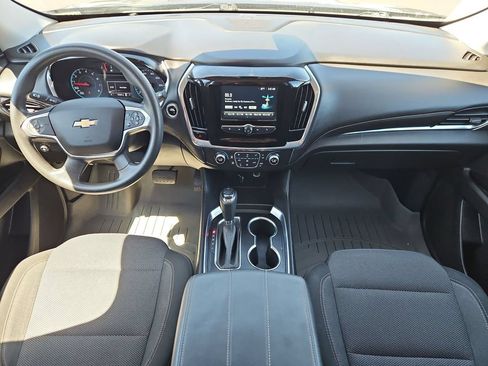 Used 2018 Chevrolet Traverse LS AWD/4WD image 22